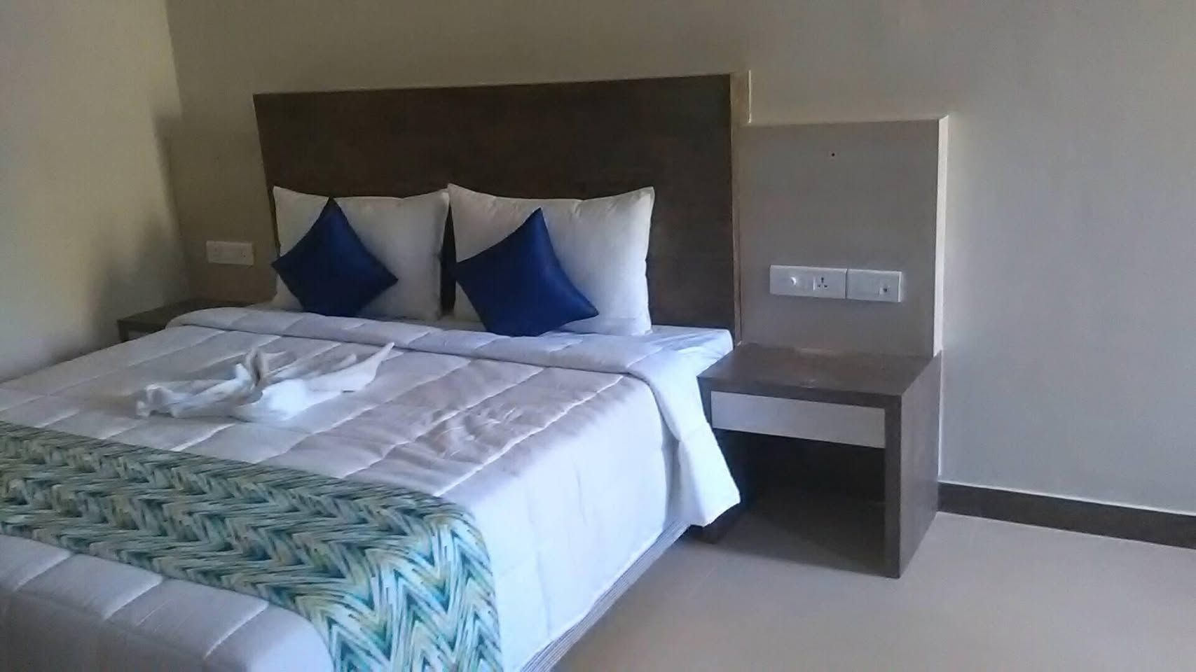 Modern Wooden Double Bed (Alt) — Furniture